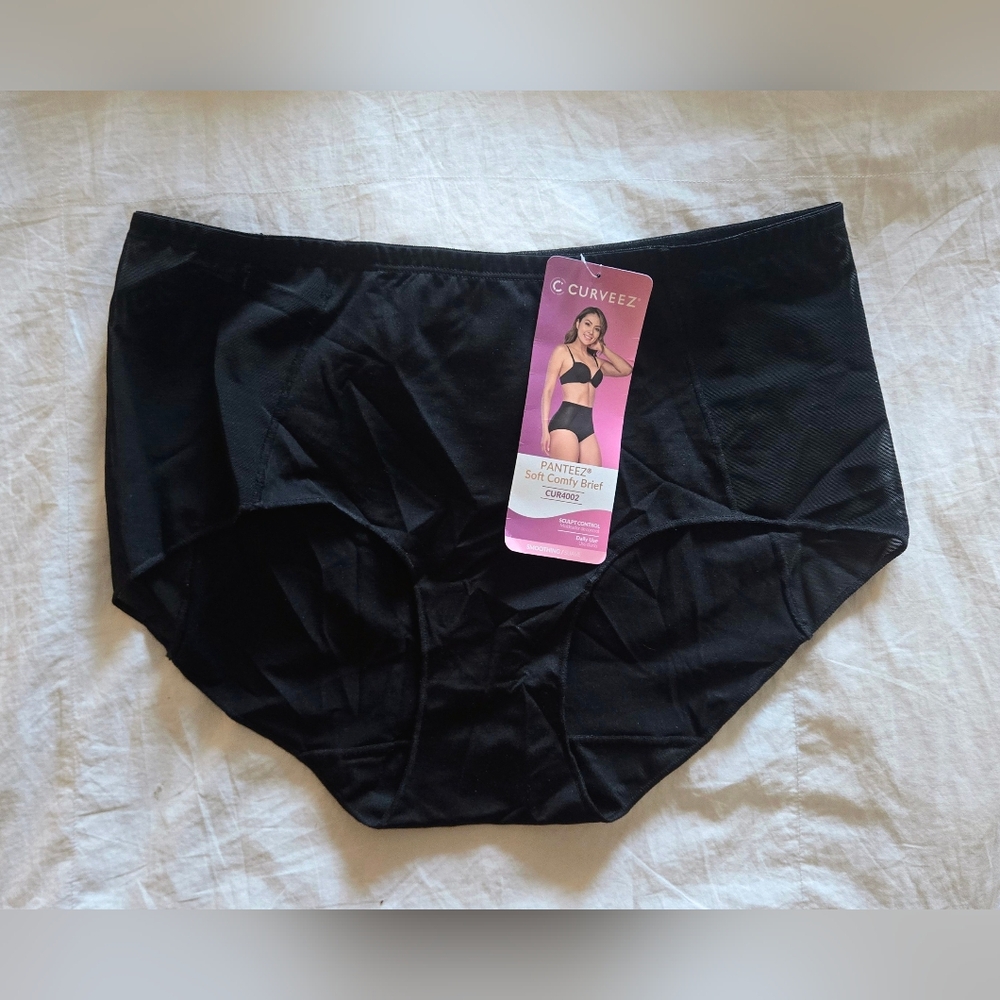 NWT: 🎉COMFORTABLE UNDERWEAR! XL; Black; Briefs; Curveez® Light Shaping Brief